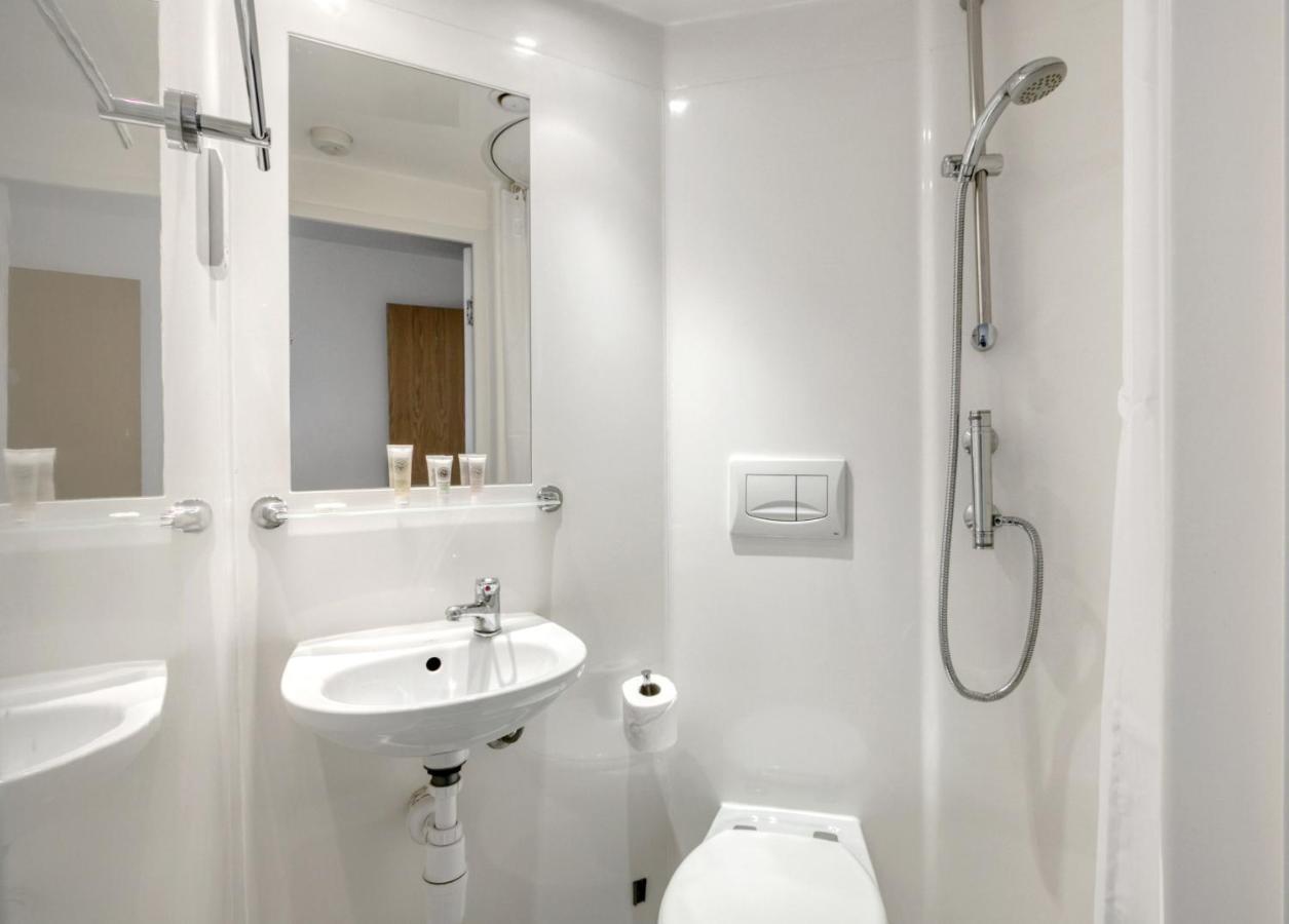 Central Single Room With Shared Kitchen In Luton Luton  Dış mekan fotoğraf
